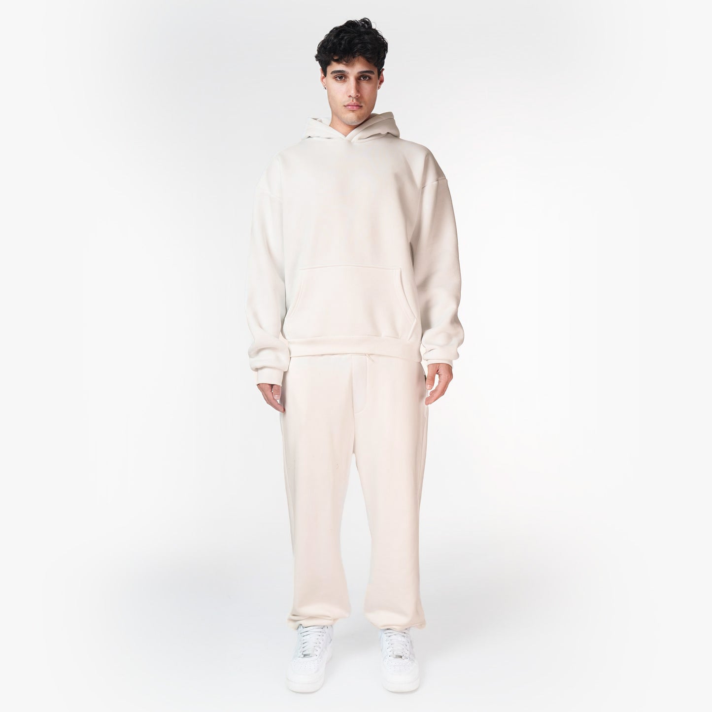 BASIC JOGGER CREAM WHITE