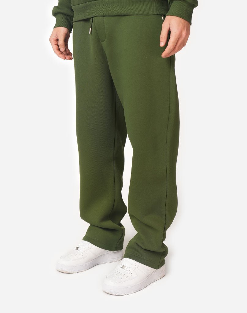 BASIC OPEN LEG JOGGER (DEEP FORREST) Pants STATEMENT