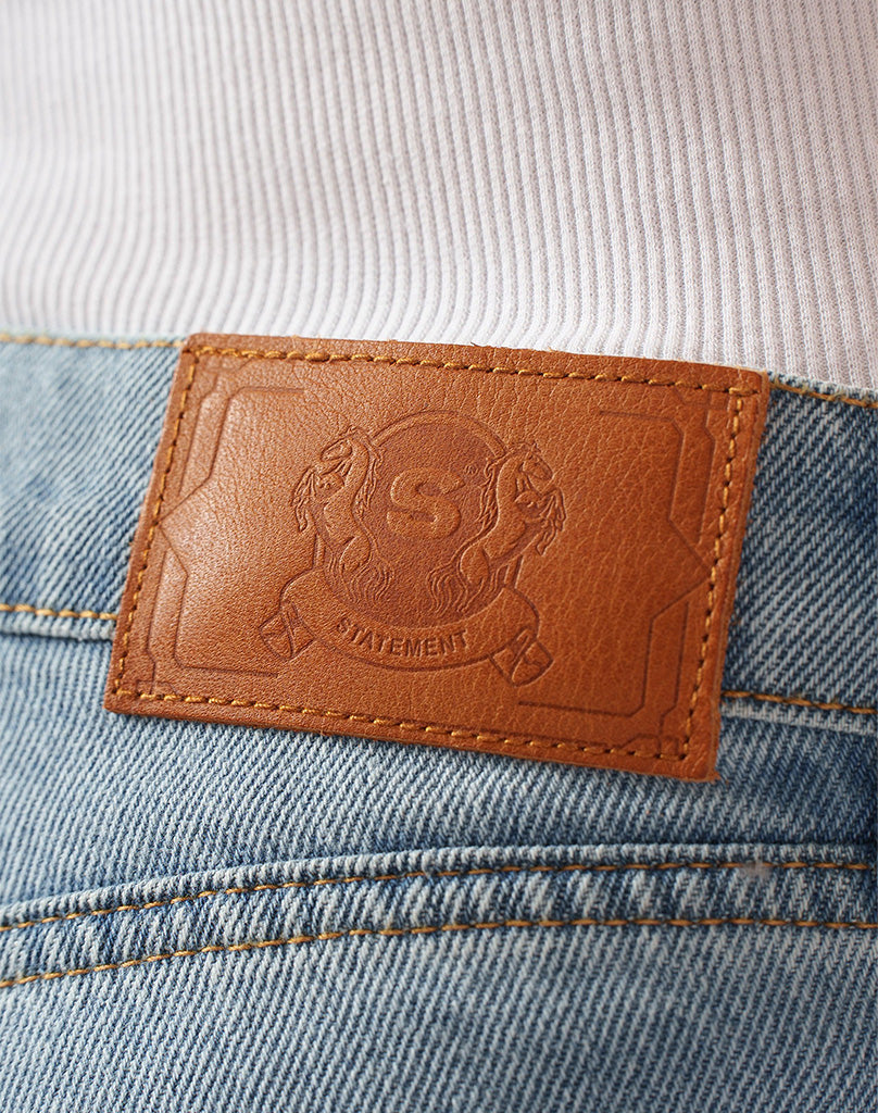 STRAIGHT FIT DENIM (LIGHT BLUE) STATEMENT