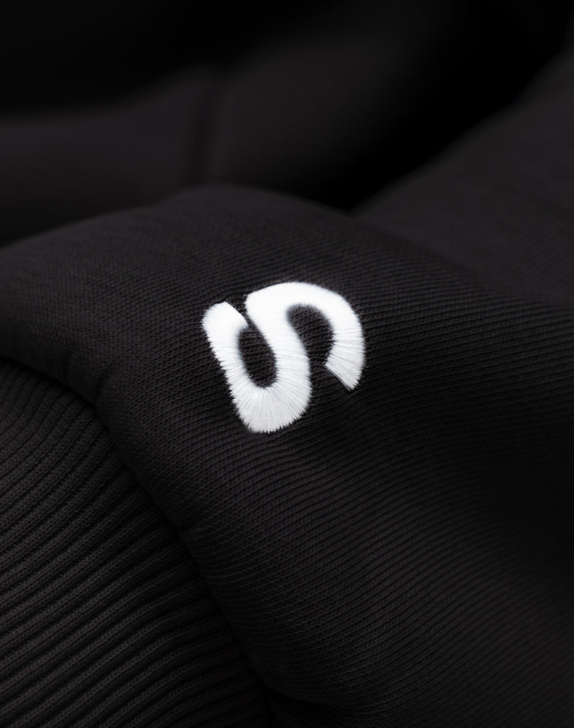 BASIC ZIP-HOODIE (BLACK) STATEMENT