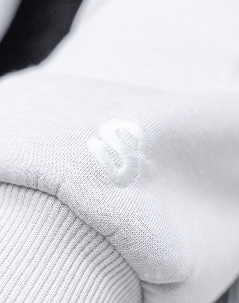 BASIC HOODIE (WHITE) STATEMENT