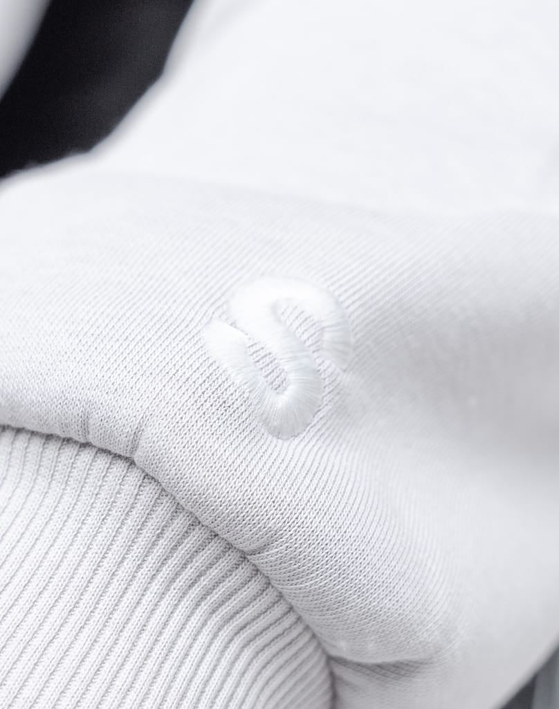 BASIC HOODIE (WHITE) Hoodie STATEMENT