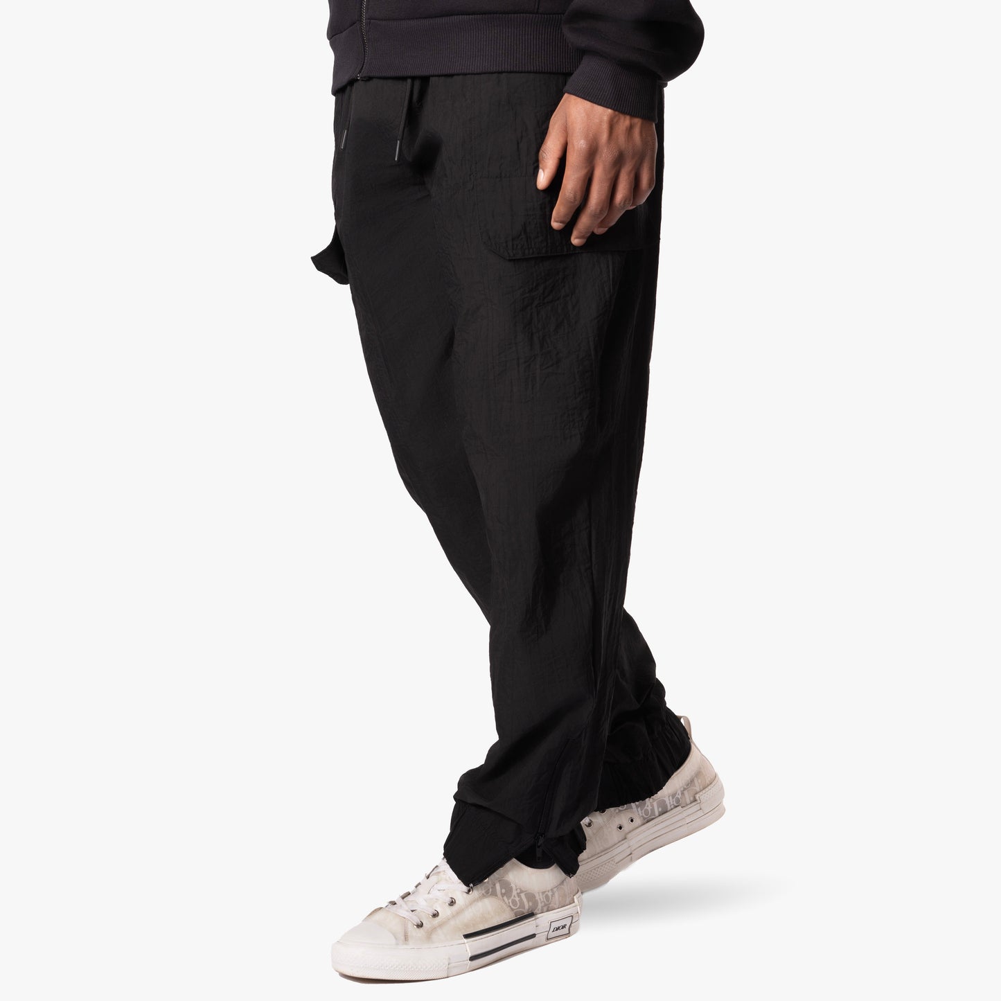 BLACK CARGOPANTS