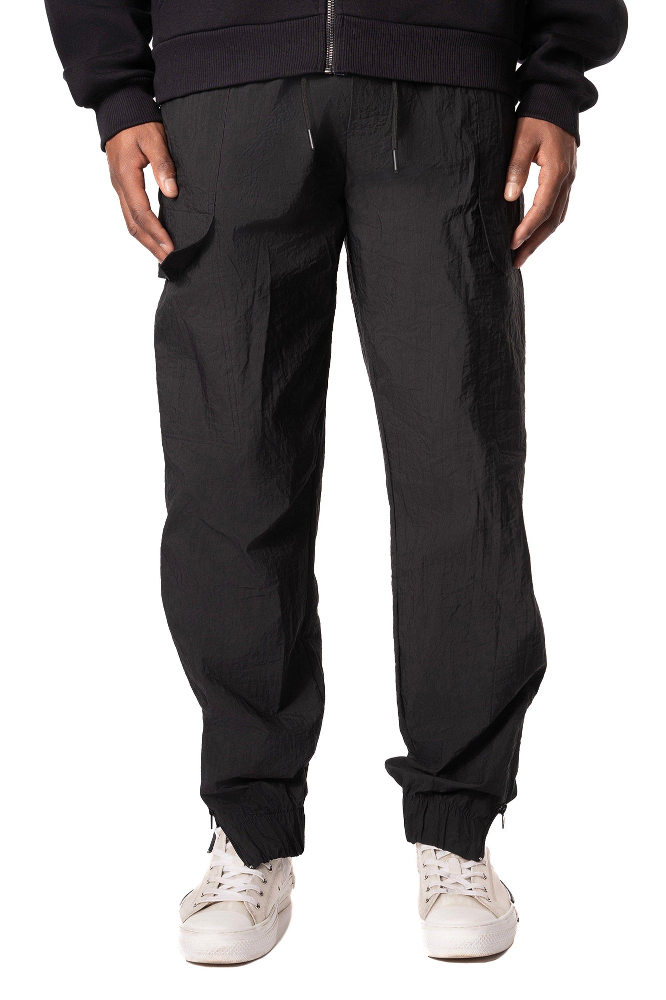 BLACK CARGOPANTS