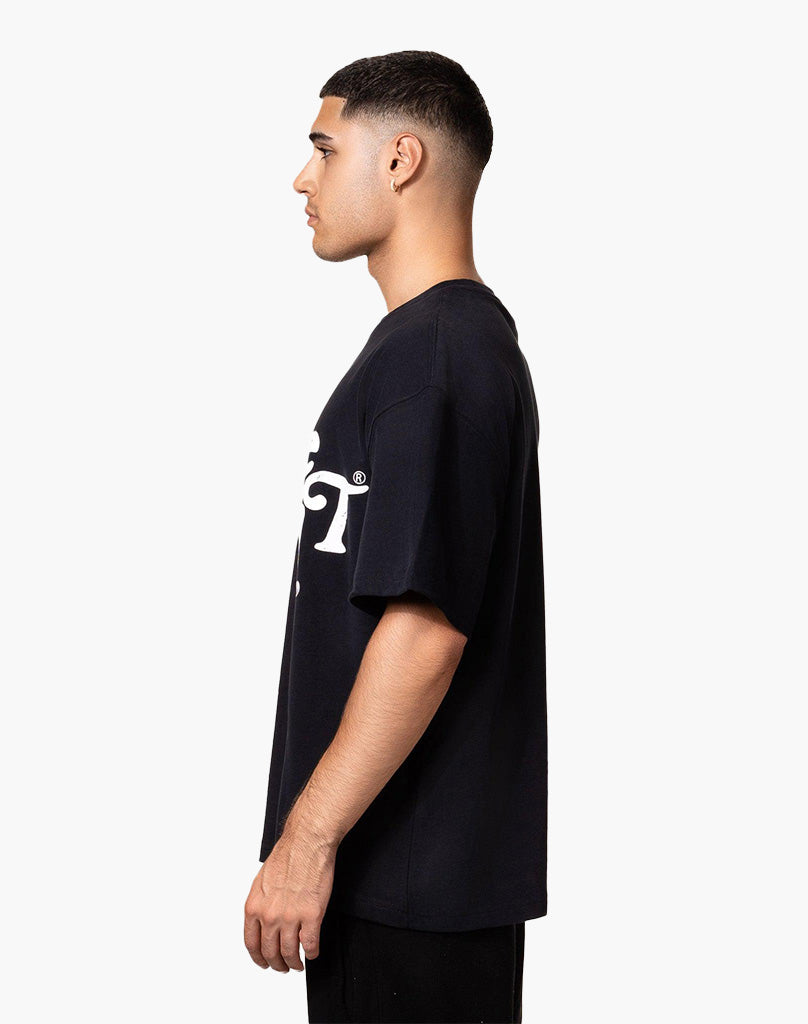 TWISTS TEE (BLACK) STATEMENT