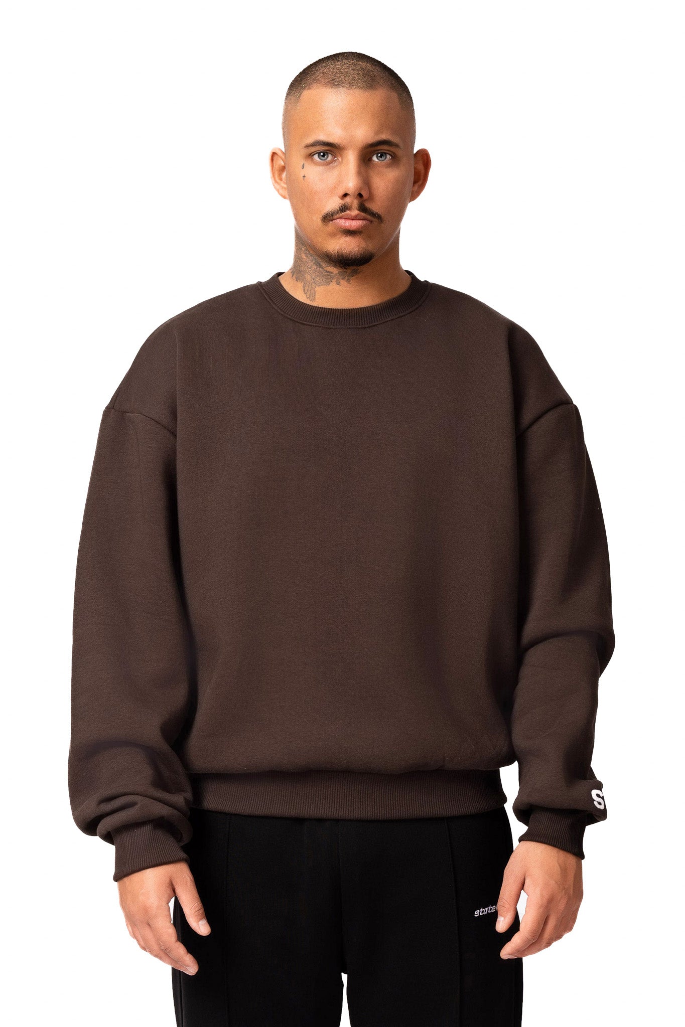 BASIC SWEATER (BROWN)