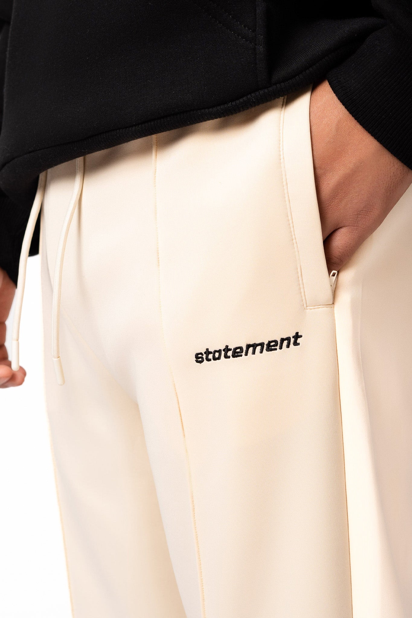 BASIC WIDE TRACKPANTS (CREAM WHITE)