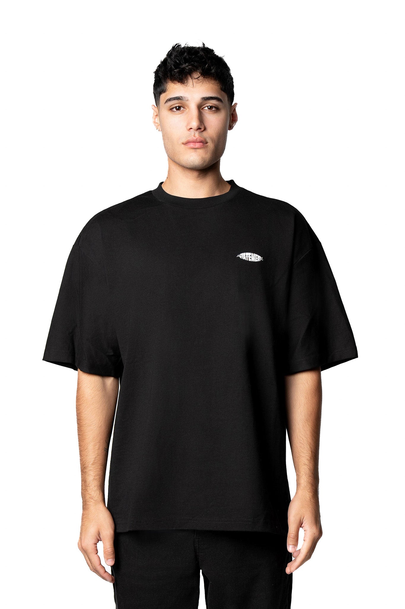 UNIVERSAL TEE (BLACK)